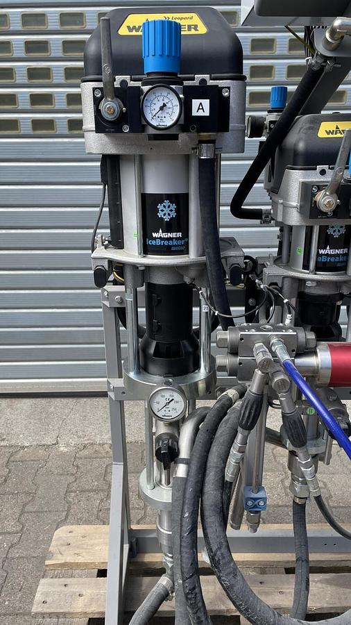 Used WAGNER TwinControl 35-70, 2K dosing system