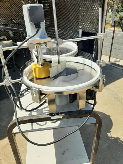 Used Labeler, Pressure Sensitive, Accutek, Mdl 24-SPS-104, Accumulation Tables #S744787