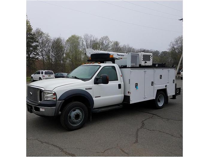 2007 FORD F550 XLT