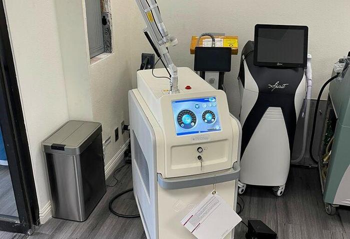 Used Candela PicoWay Laser for Sale