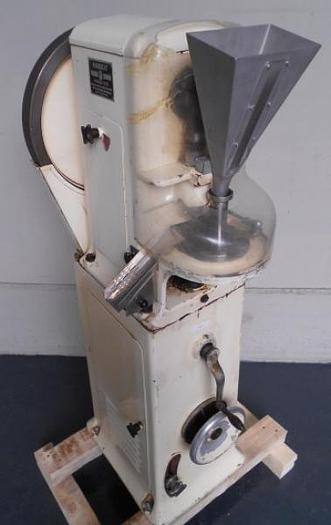 Used F12409D - Excenter Tablet Press FETTE EXACTA 1