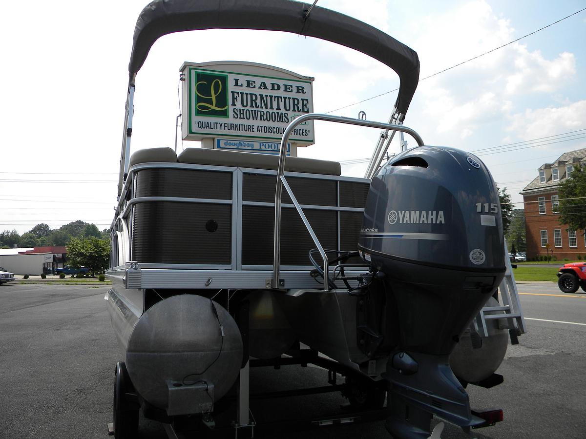 Used 2017 BENNINGTON 21SXL