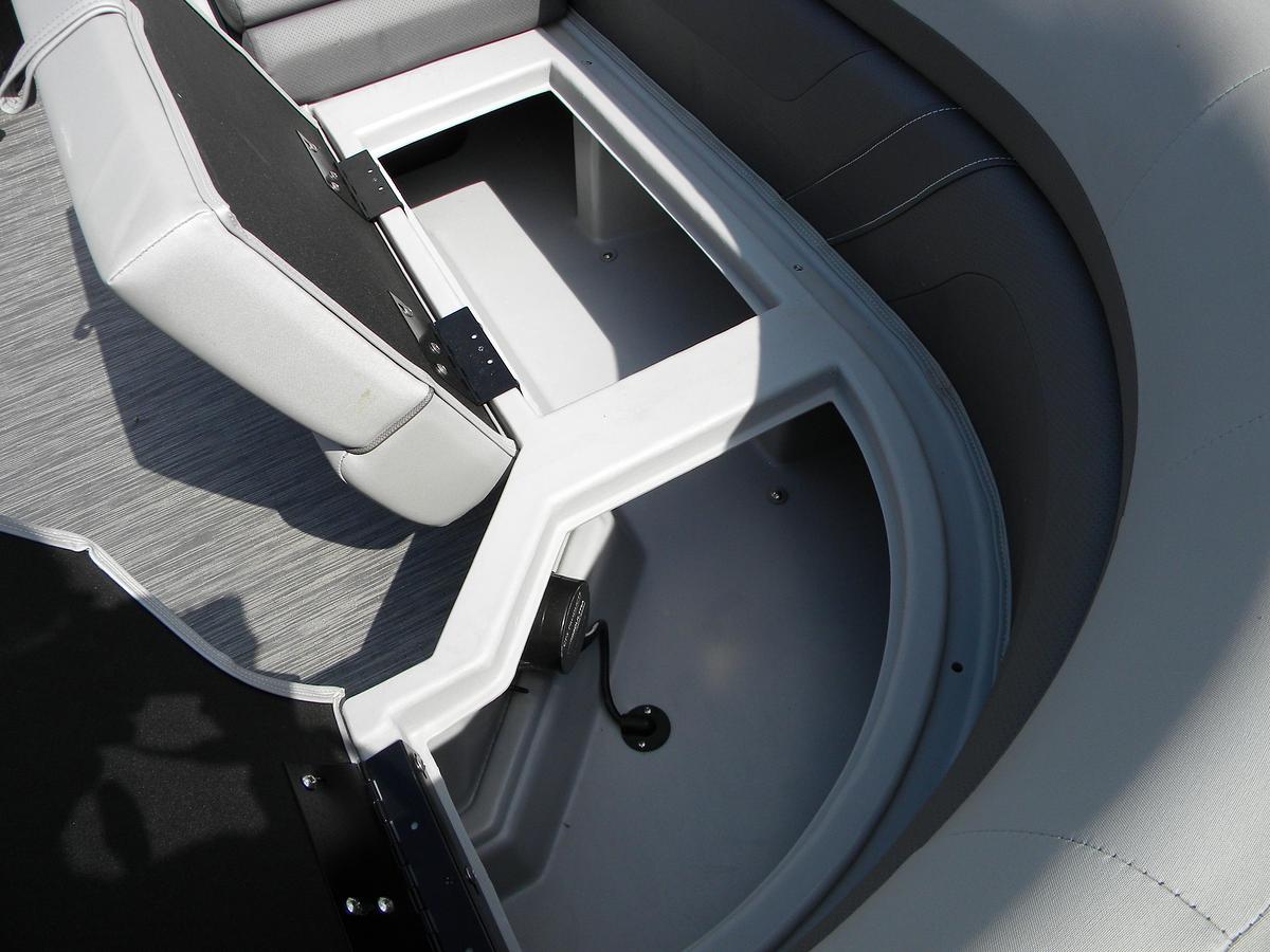 Used 2023 Bennington 21SXL