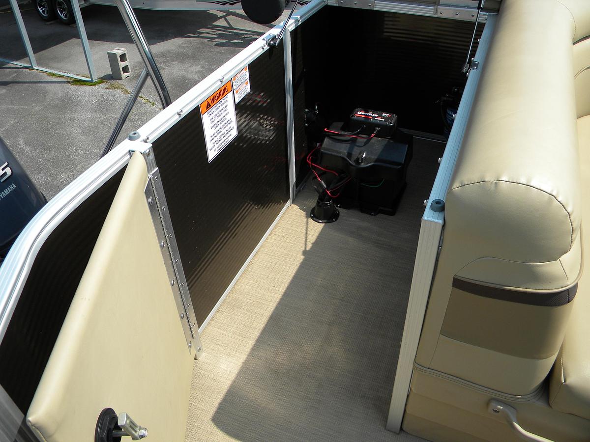 Used 2017 BENNINGTON 21SXL