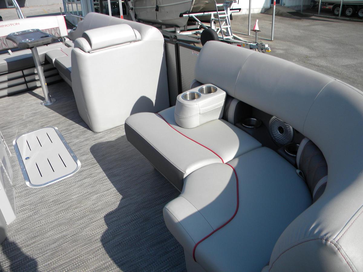 Used 2022 Bennington 22LXSB