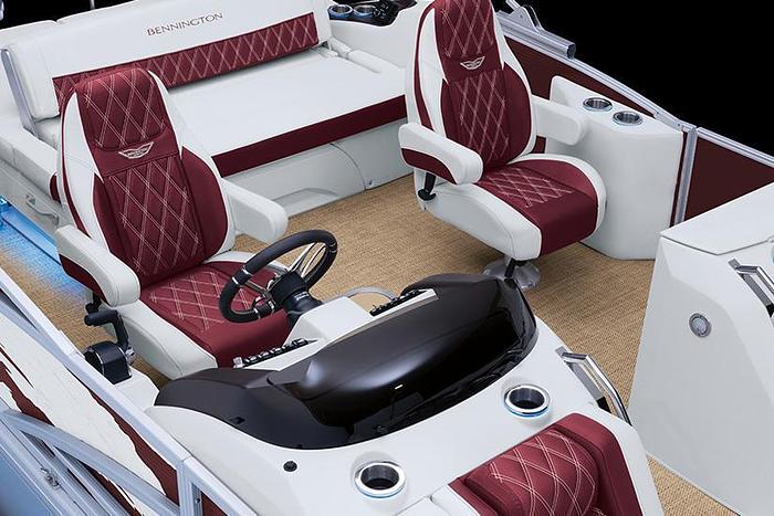 2025 Bennington R Bowrider Line