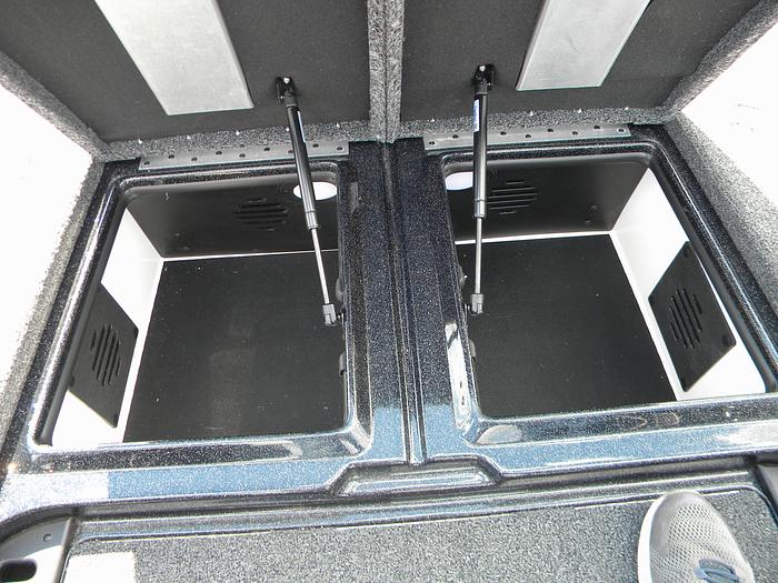 Used 2020 Tracker Nitro Z21 P1