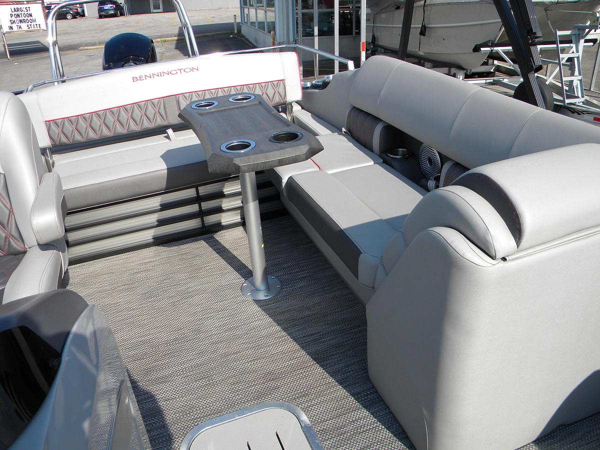 Used 2022 Bennington 22LXSB