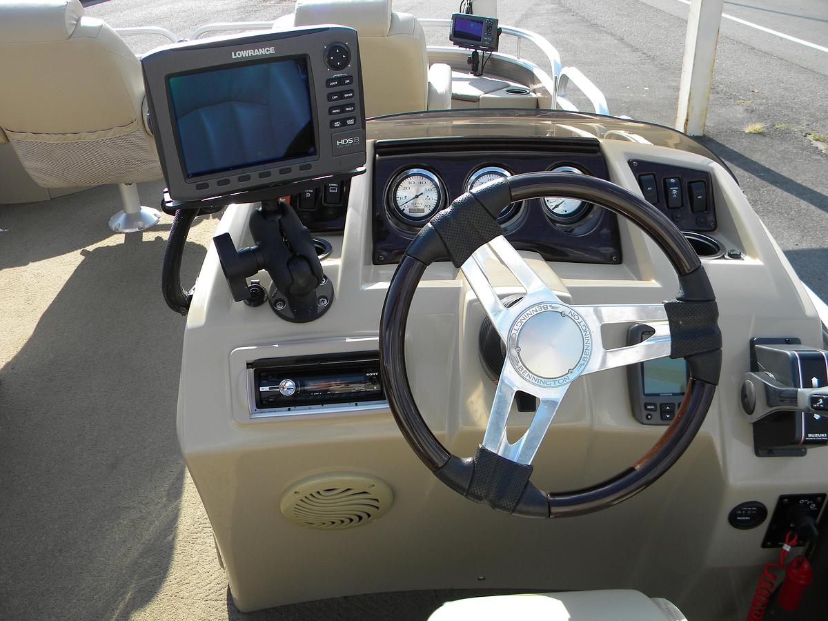 Used USED 2013 BENNINGTON 24SFX