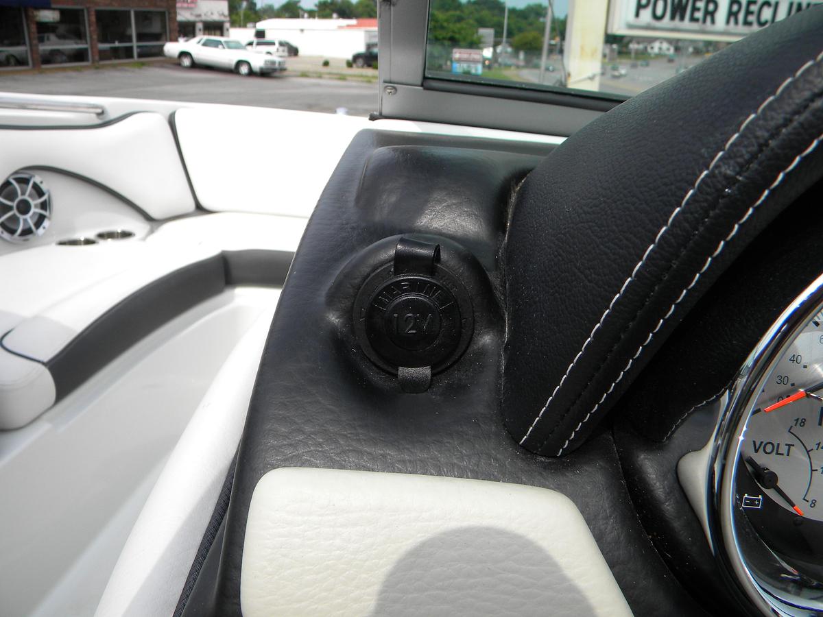 Used 2019 CROWNLINE 215 SS