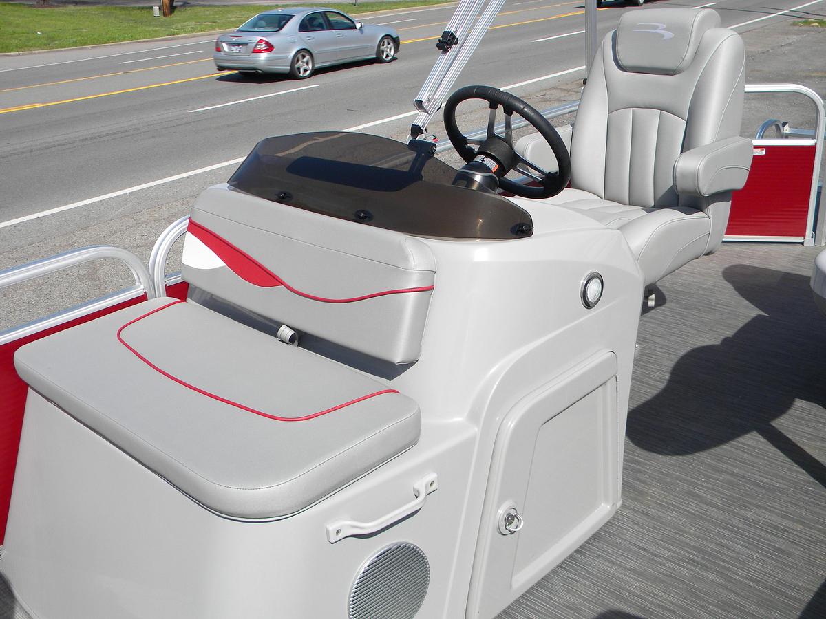 Used 2023 Bennington 20SVF