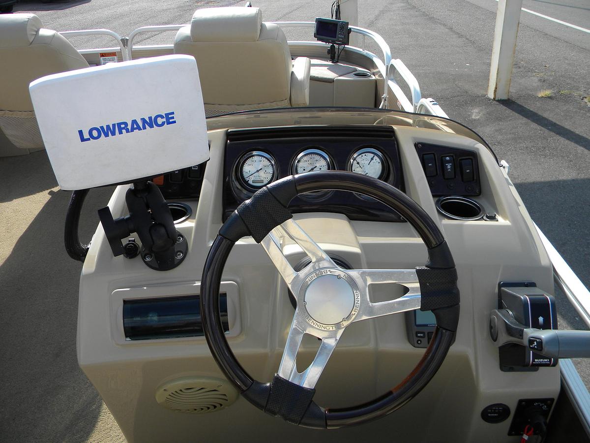 Used USED 2013 BENNINGTON 24SFX