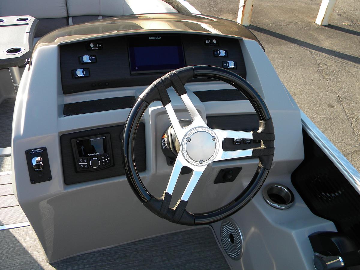 Used 2023 Bennington 23LTSB BOW RIDER