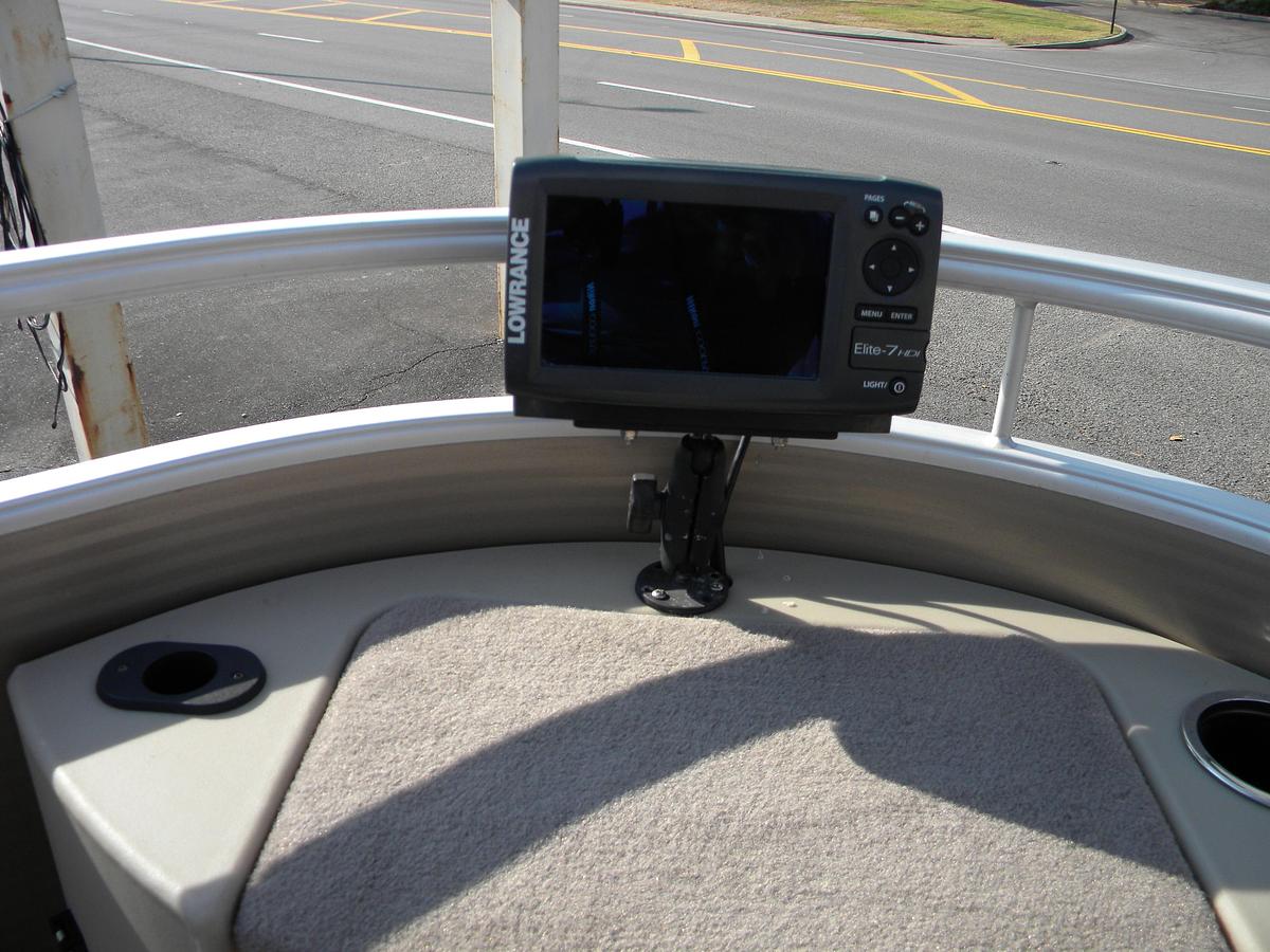 Used USED 2013 BENNINGTON 24SFX