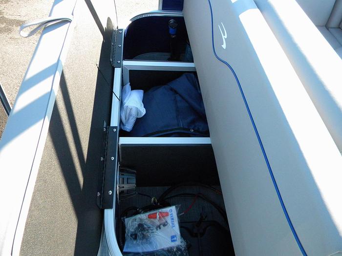 2023 Bennington 198slj