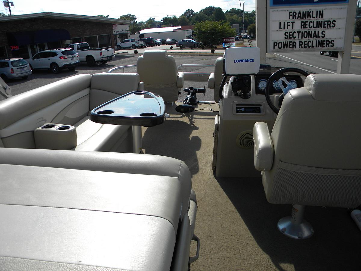 Used USED 2013 BENNINGTON 24SFX