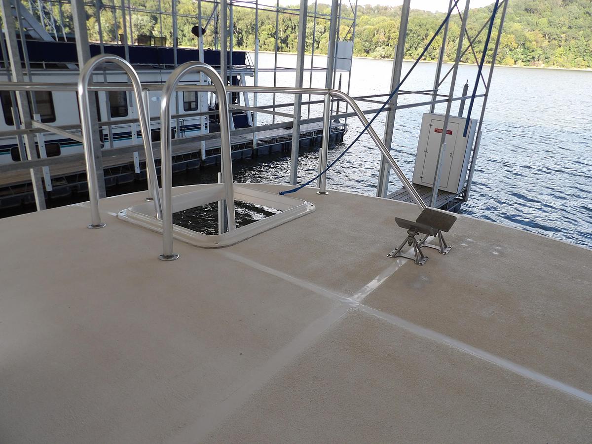 Used 2008 MIRAGE MFG. , GAINESVILLE FL.  N-37