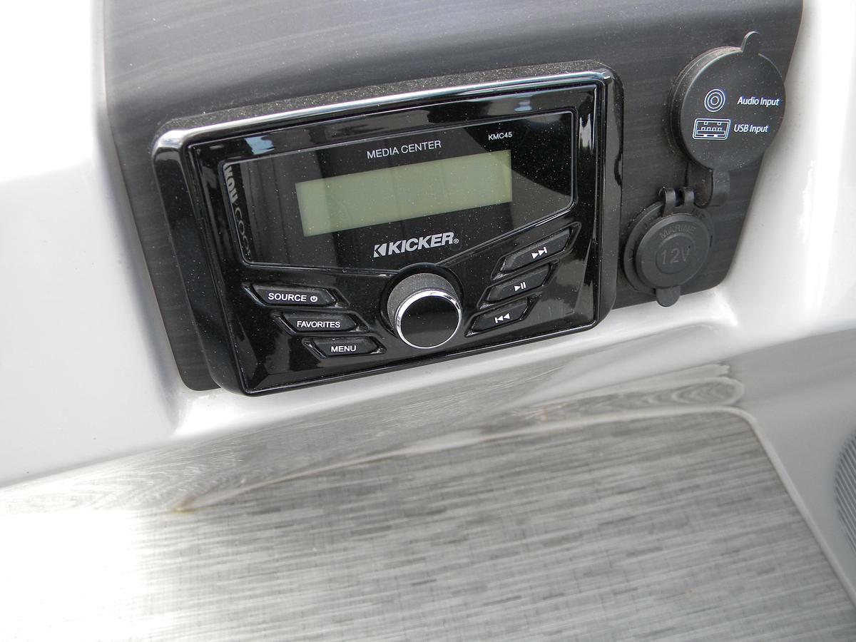 Used 2023 Bennington 21SXL