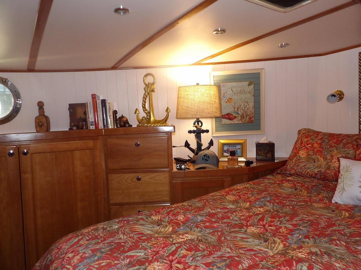 Used 2008 MIRAGE MFG. , GAINESVILLE FL.  N-37