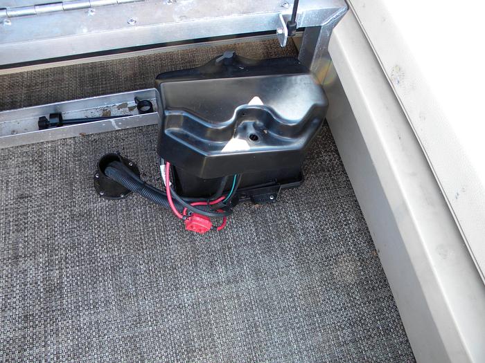 Used 2014 Bennington 24SSLX