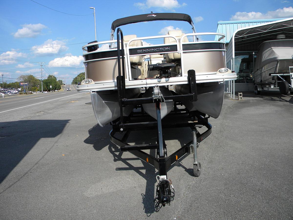 Used USED 2013 BENNINGTON 24SFX