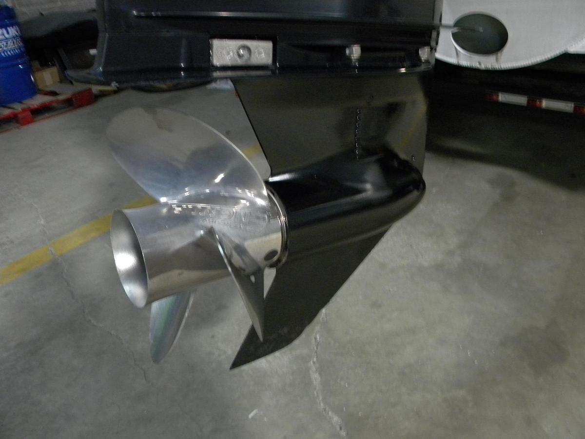 Used 2022 Bennington 22LXSB