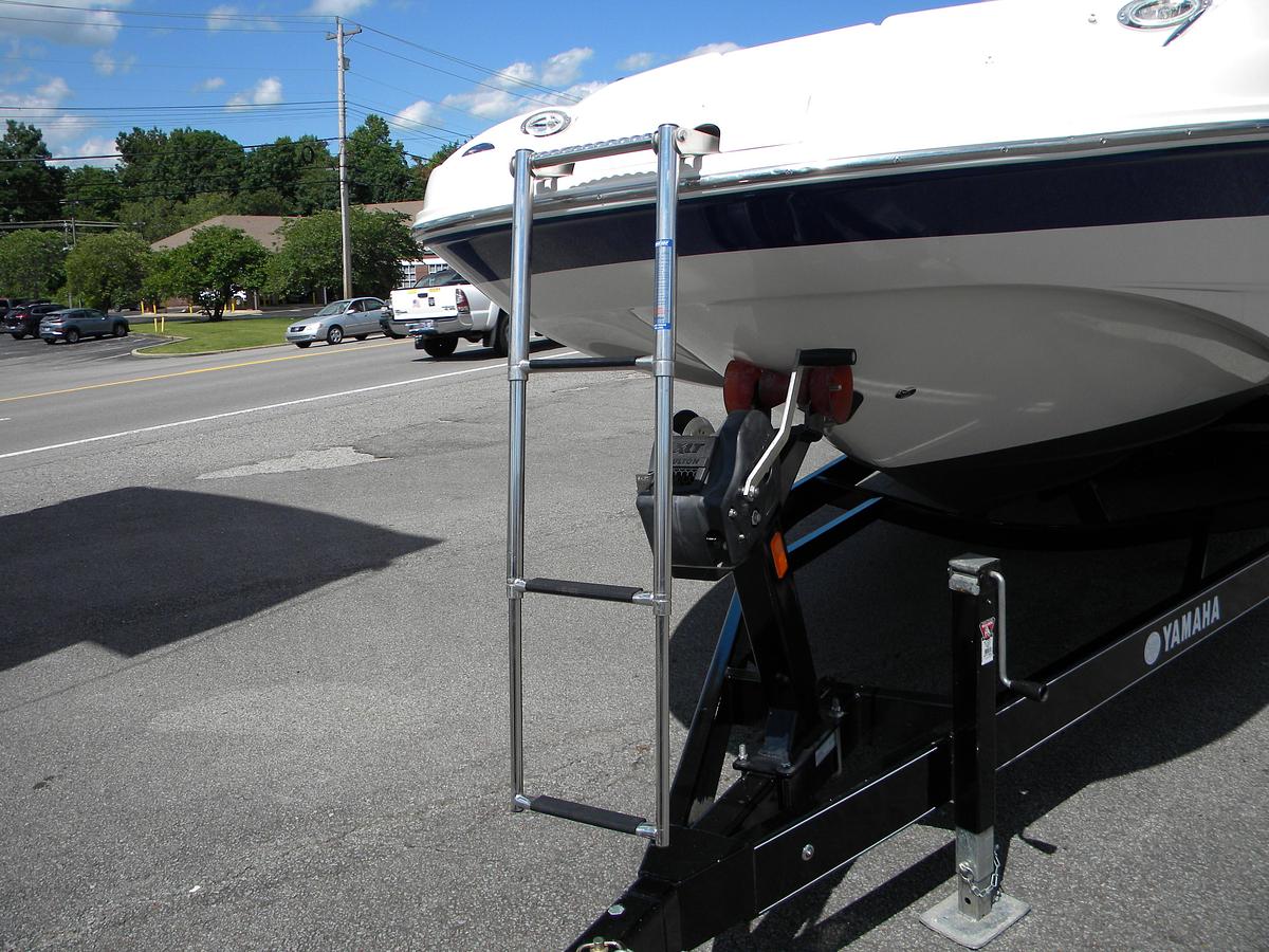 Used 2005 CHAPARRAL  274 SUNESTA