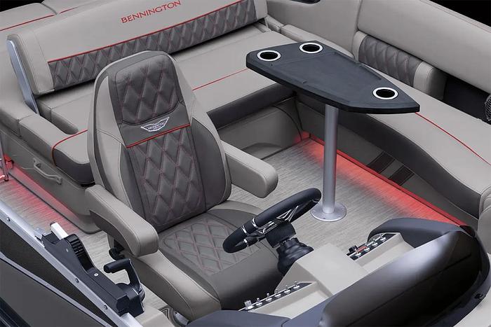 2025 Bennington RX Sport Line