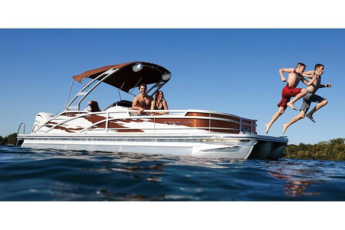 2025 Bennington R Bowrider Line