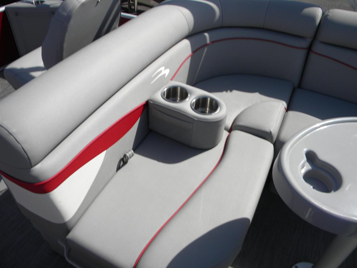 Used 2023 Bennington 20SVF