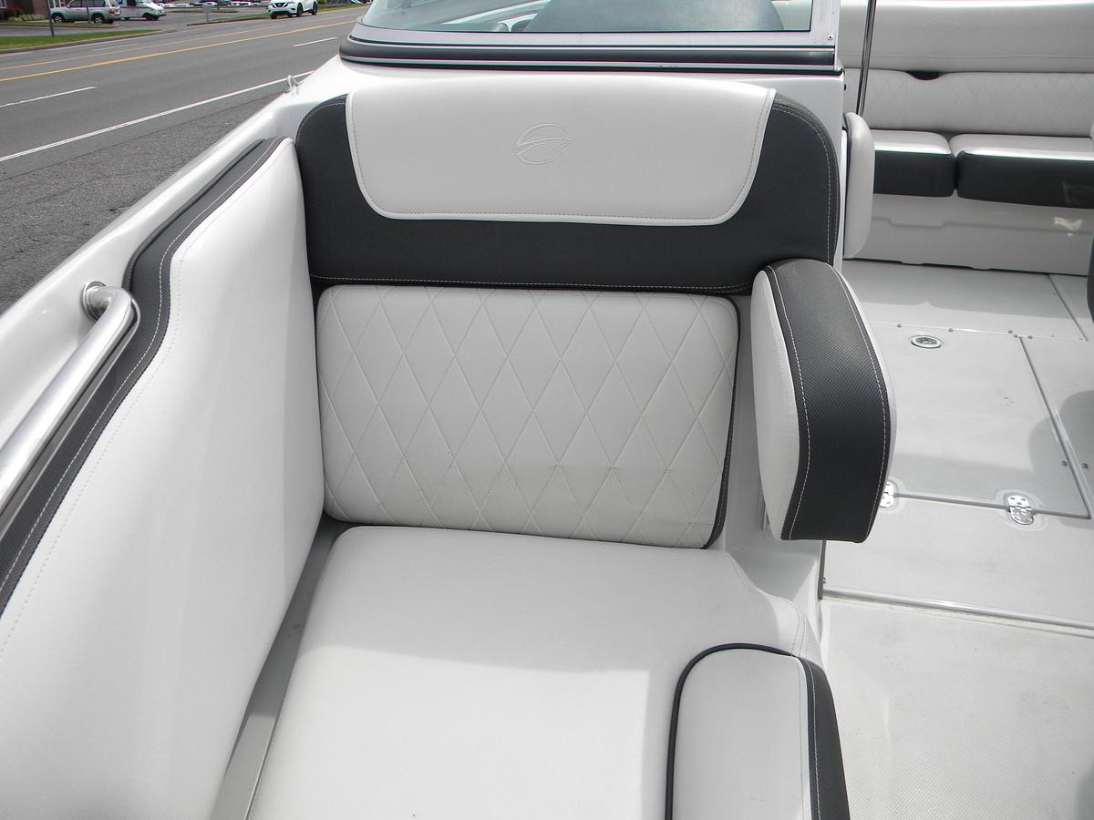 Used 2019 CROWNLINE 215 SS