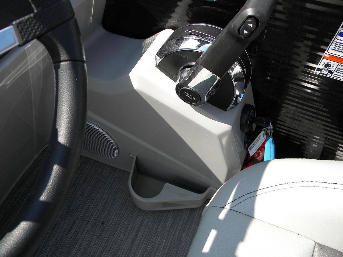 Used 2023 Bennington 21SXL