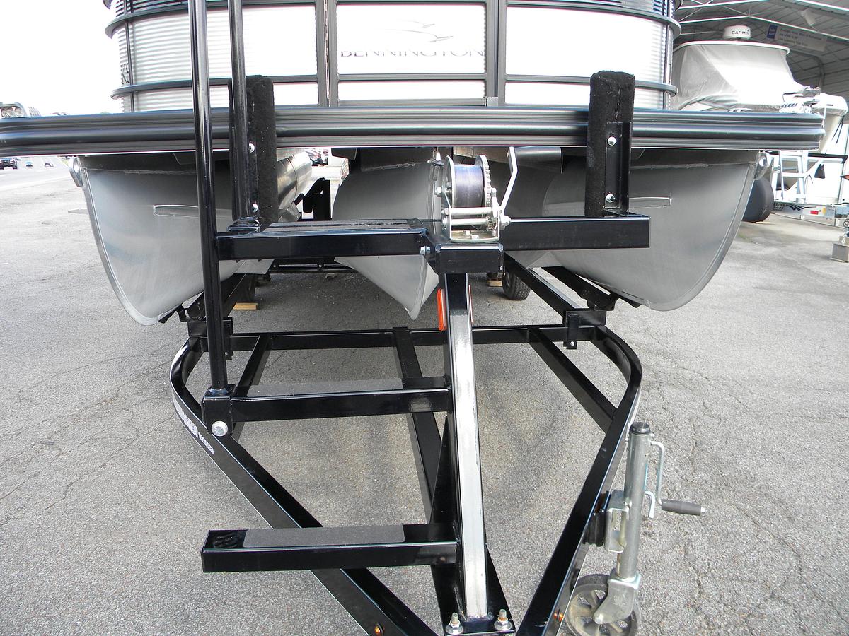 Used 2022 Bennington 22LXSB