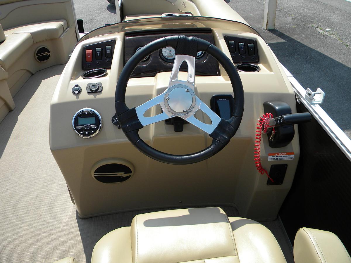 Used 2017 BENNINGTON 21SXL