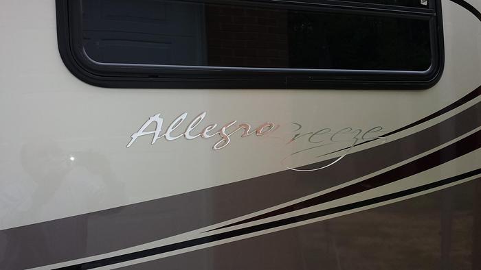 Used 2011 Tiffin 28 BR Allegro Breeze