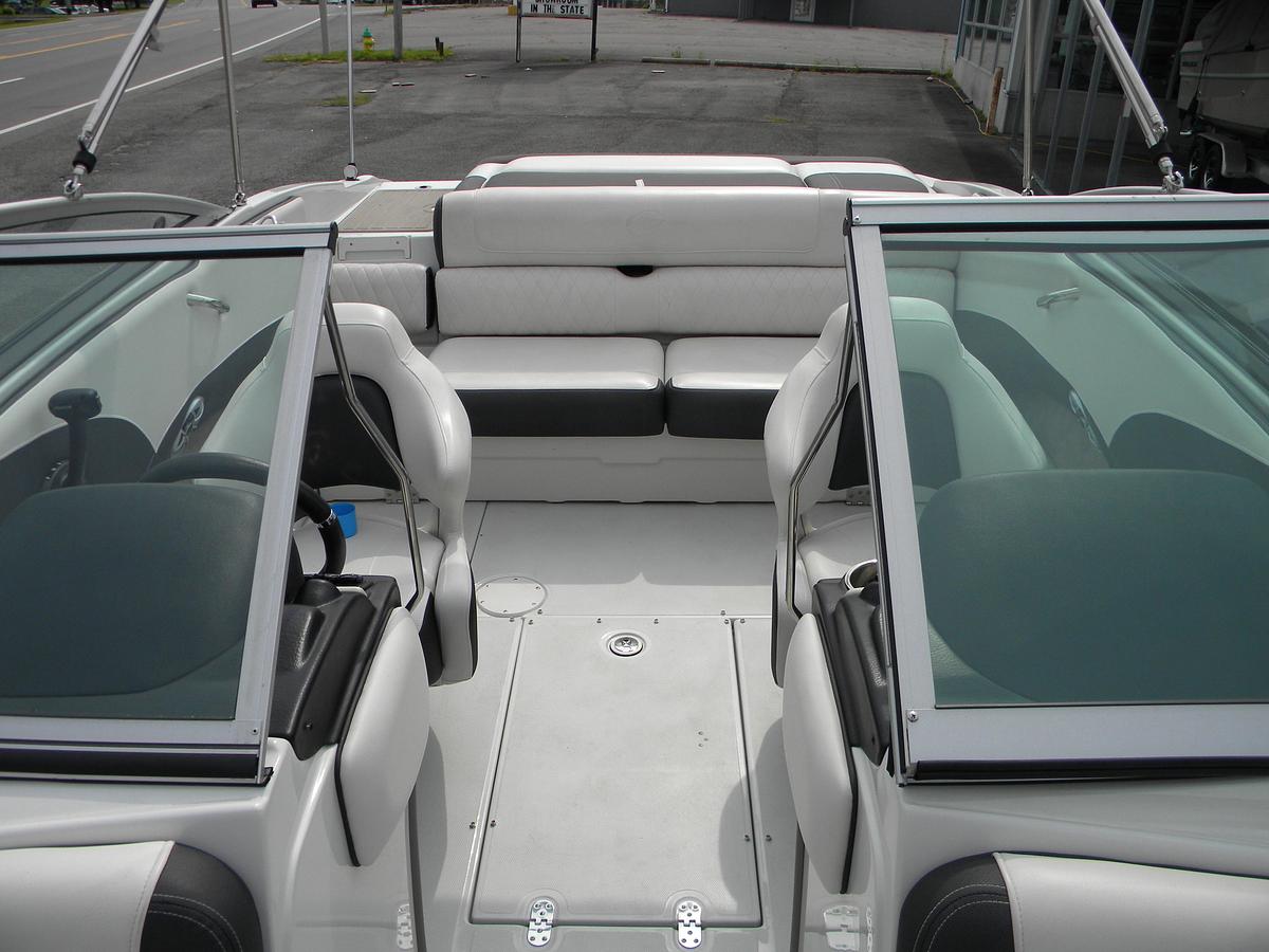 Used 2019 CROWNLINE 215 SS