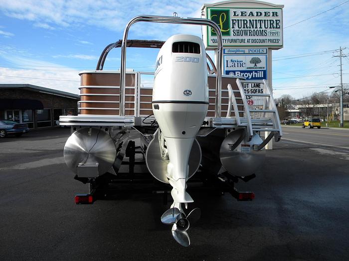 Used 2019 Bennington 23GCWA