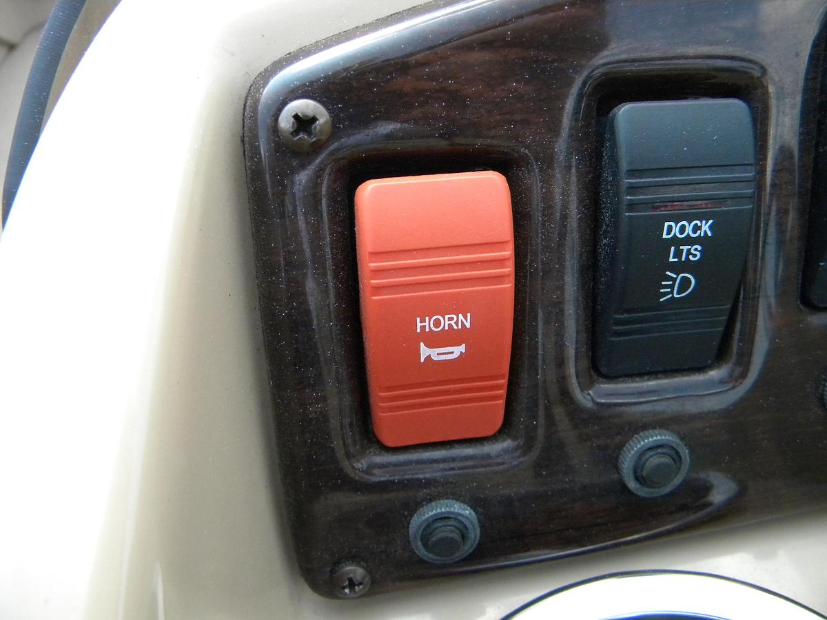 Used 2017 BENNINGTON 21SXL