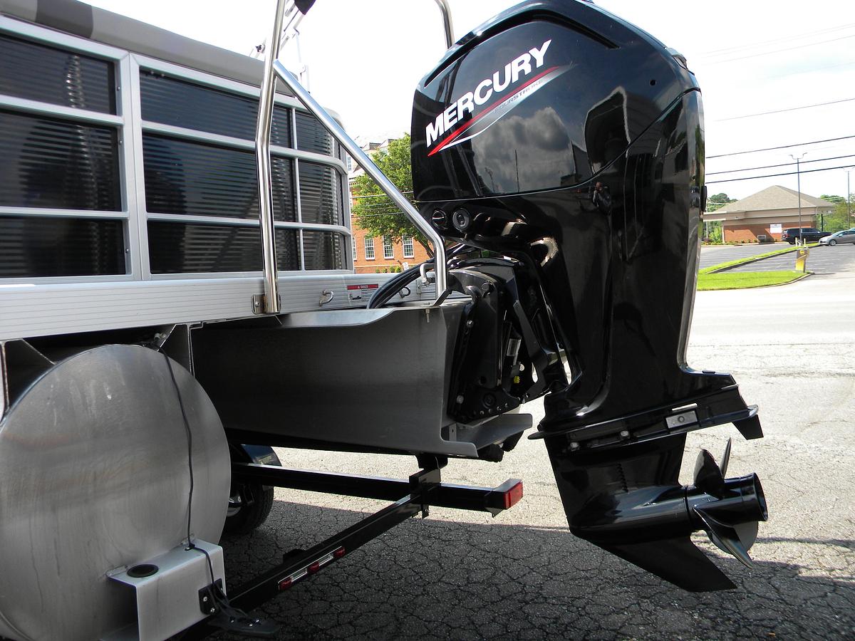 Used 2023 Bennington 21SXL