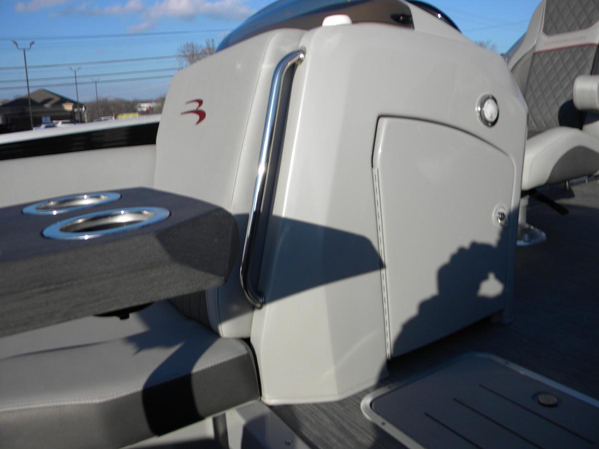 Used 2023 Bennington 23LTSB BOW RIDER