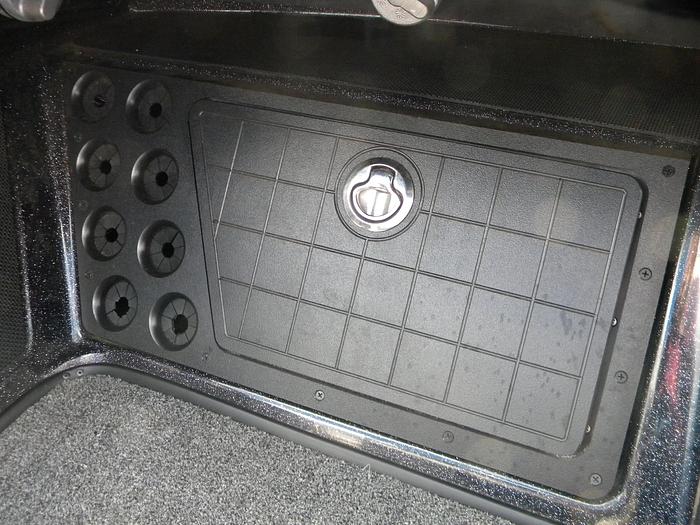 Used 2020 Tracker Nitro Z21 P1