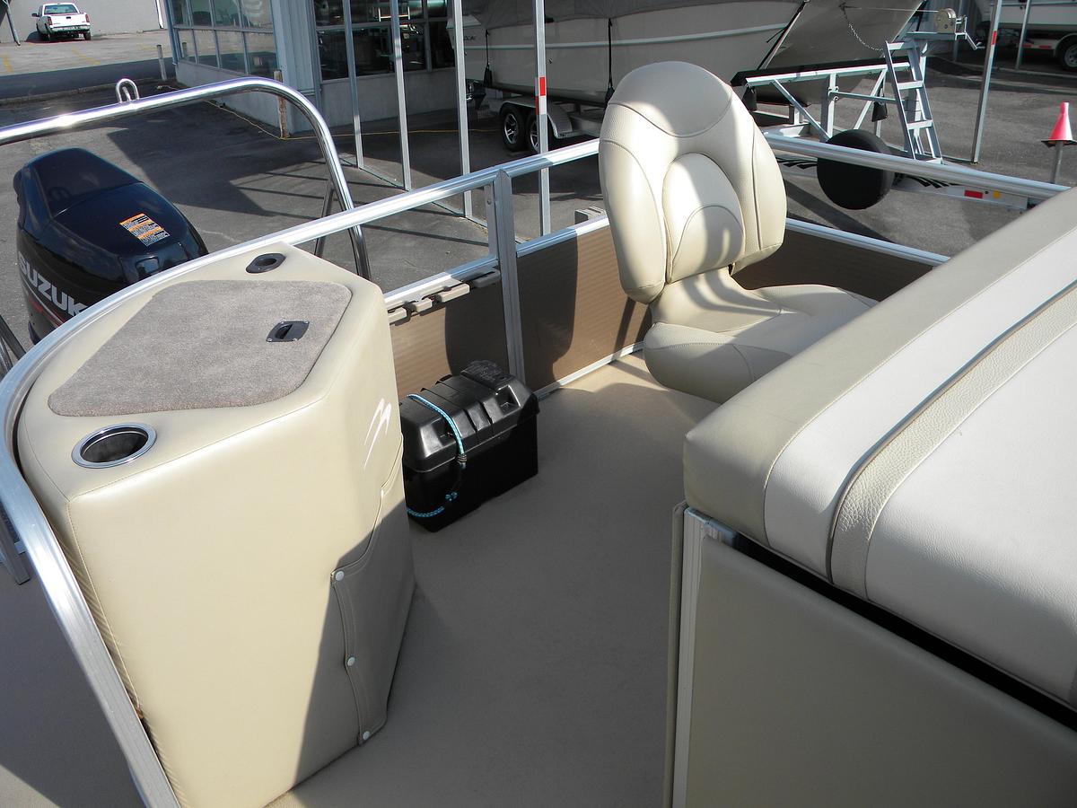 Used USED 2013 BENNINGTON 24SFX