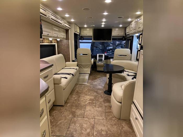 Used 2011 Tiffin 28 BR Allegro Breeze