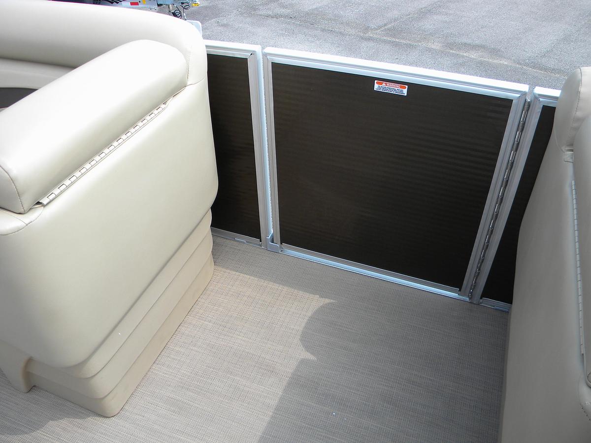 Used 2017 BENNINGTON 21SXL