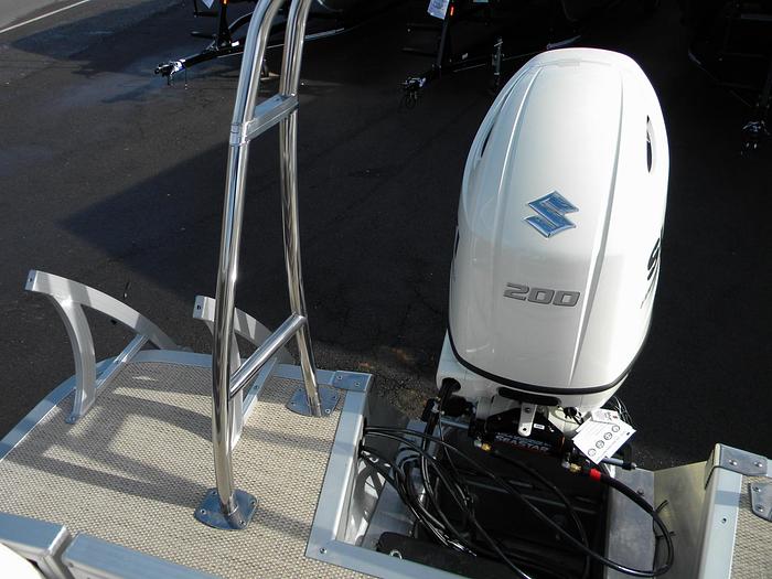 Used 2019 Bennington 23GCWA
