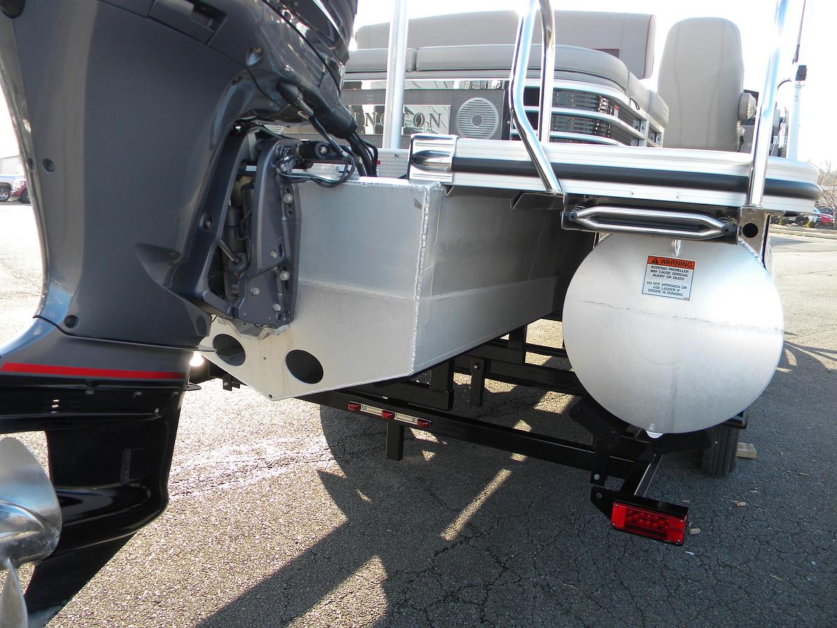 Used 2023 Bennington 23LTSB BOW RIDER