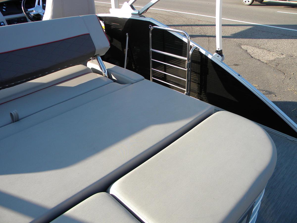 Used 2023 Bennington 23LTSB BOW RIDER