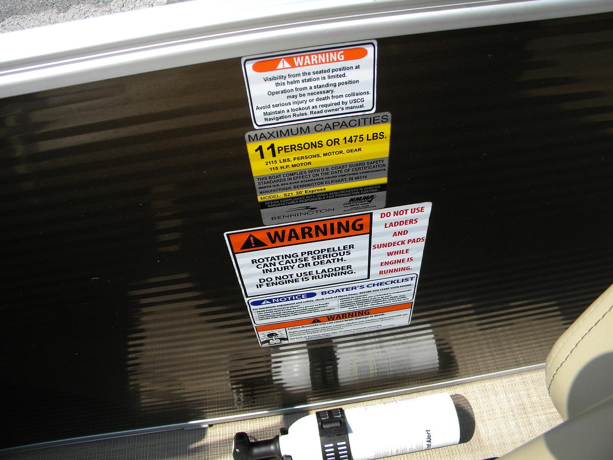 Used 2017 BENNINGTON 21SXL