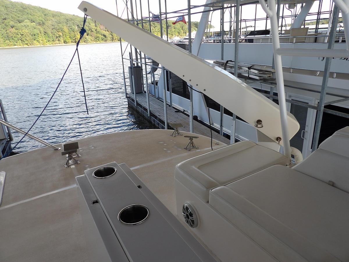 Used 2008 MIRAGE MFG. , GAINESVILLE FL.  N-37