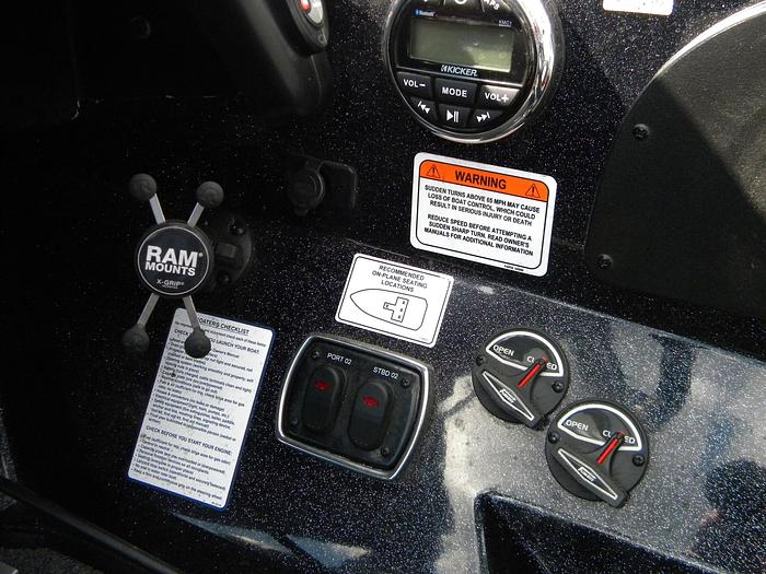 Used 2020 Tracker Nitro Z21 P1